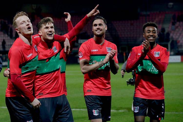 从一开始就 从一开始就