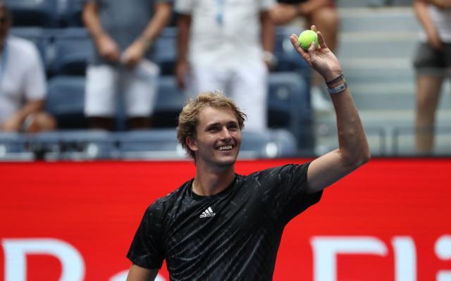 他巧妙地突 他巧妙地突